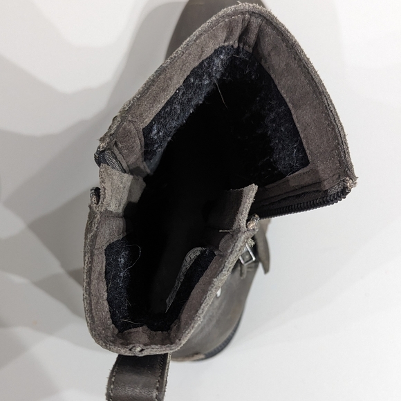 UGG Women's WIlde Boot - Picture 4 of 13